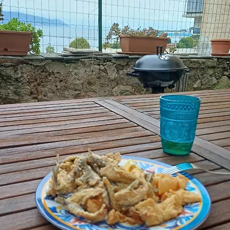 Mare Blu Marola Giardino E Vista Mare